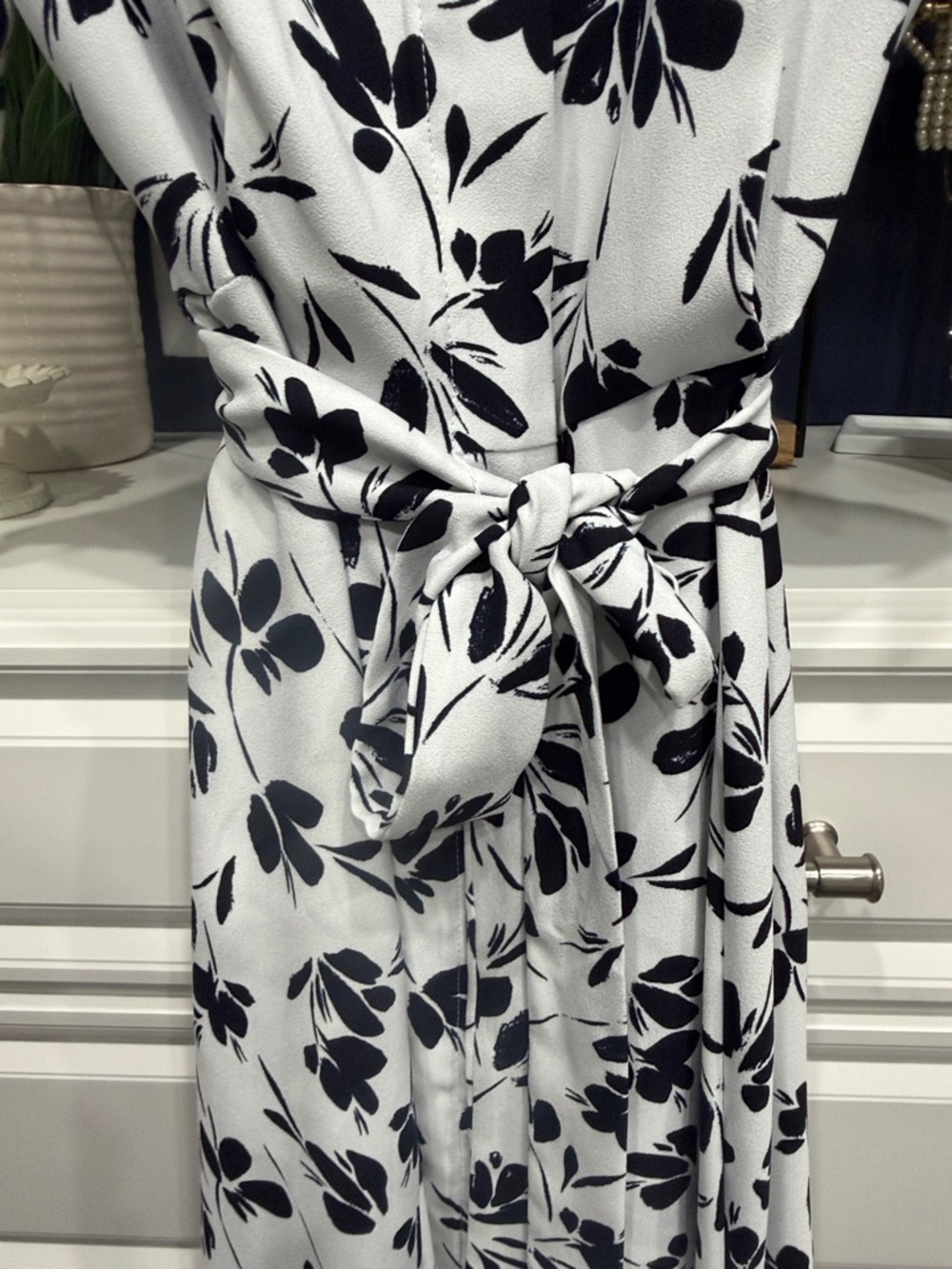 Calvin Klein White Midi Shirt Dress w/DARK NAVY BLUE Floral Print with Pockets - Picture 8 of 16